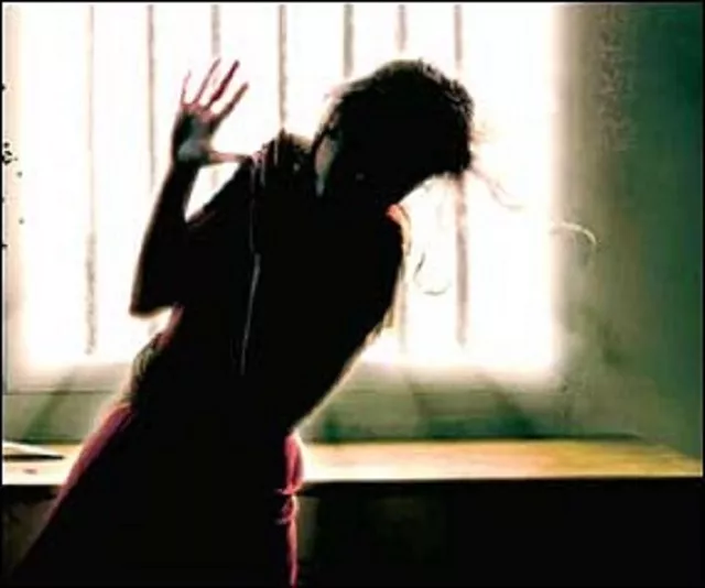 被丈夫开枪打死的妇女死亡
