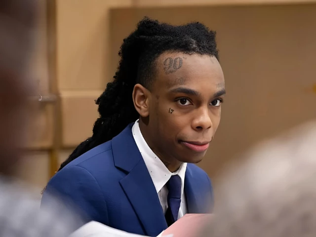 YNW melanie在双重谋杀案中请求审前保释