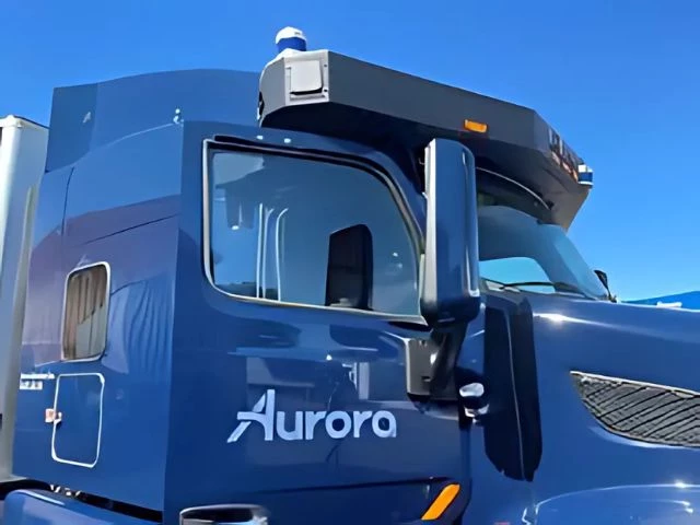 Aurora推出了美国第一辆完全无人驾驶的商用卡车