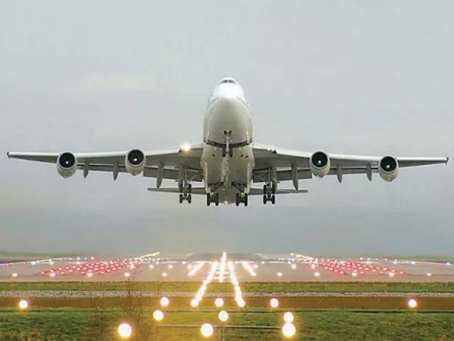 由于巴基斯坦加强空气监测,吉尔吉特和斯卡尔都的航班取消