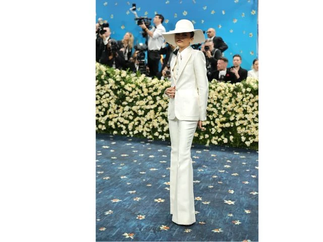 汤姆·霍兰德在2025年Met Gala的幕后支持赞达亚,但没有走红毯